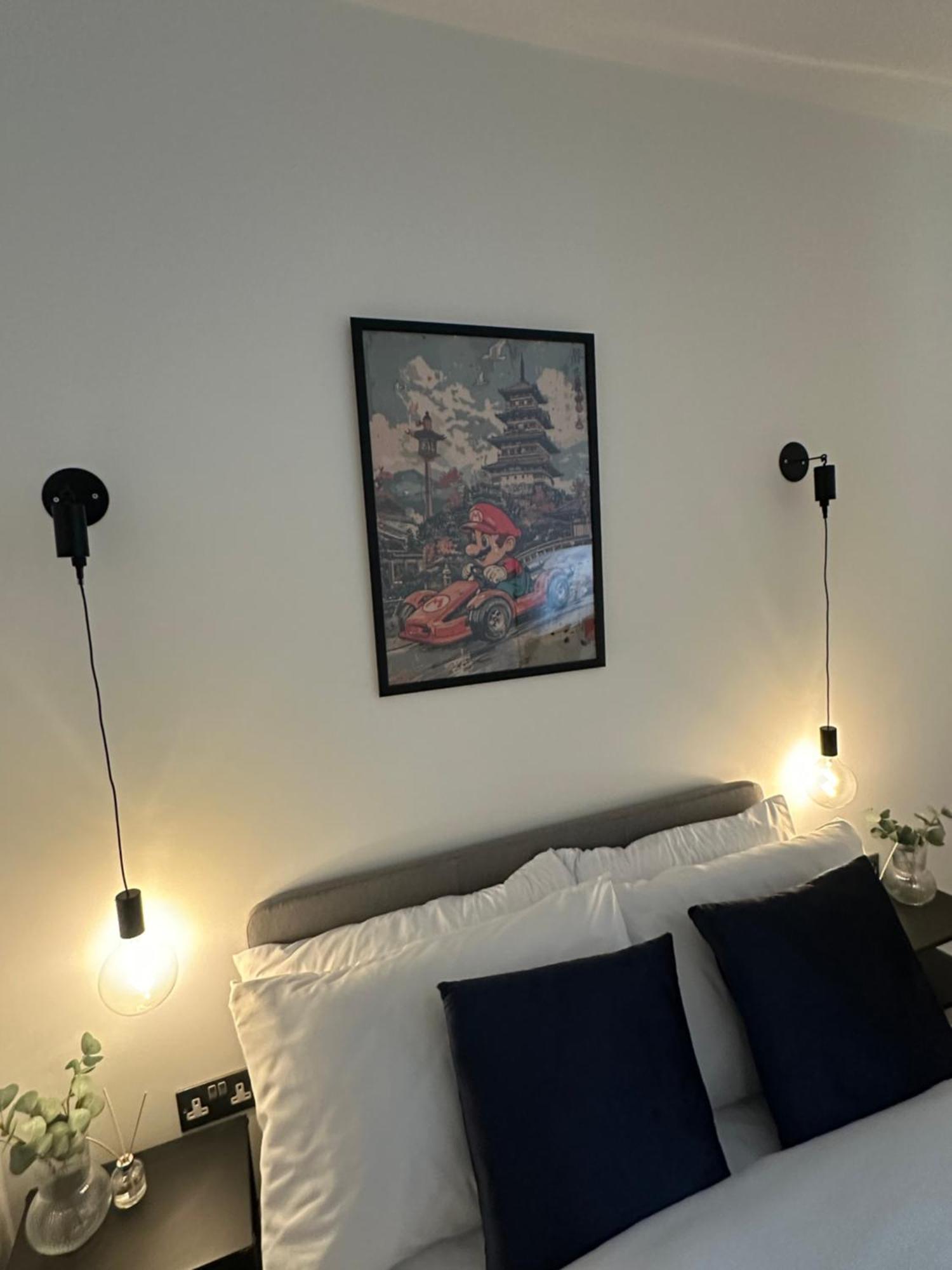 Retro Suite A Luxury Apartment With King Size Bed Wii Games And Entertainment Лестер Экстерьер фото