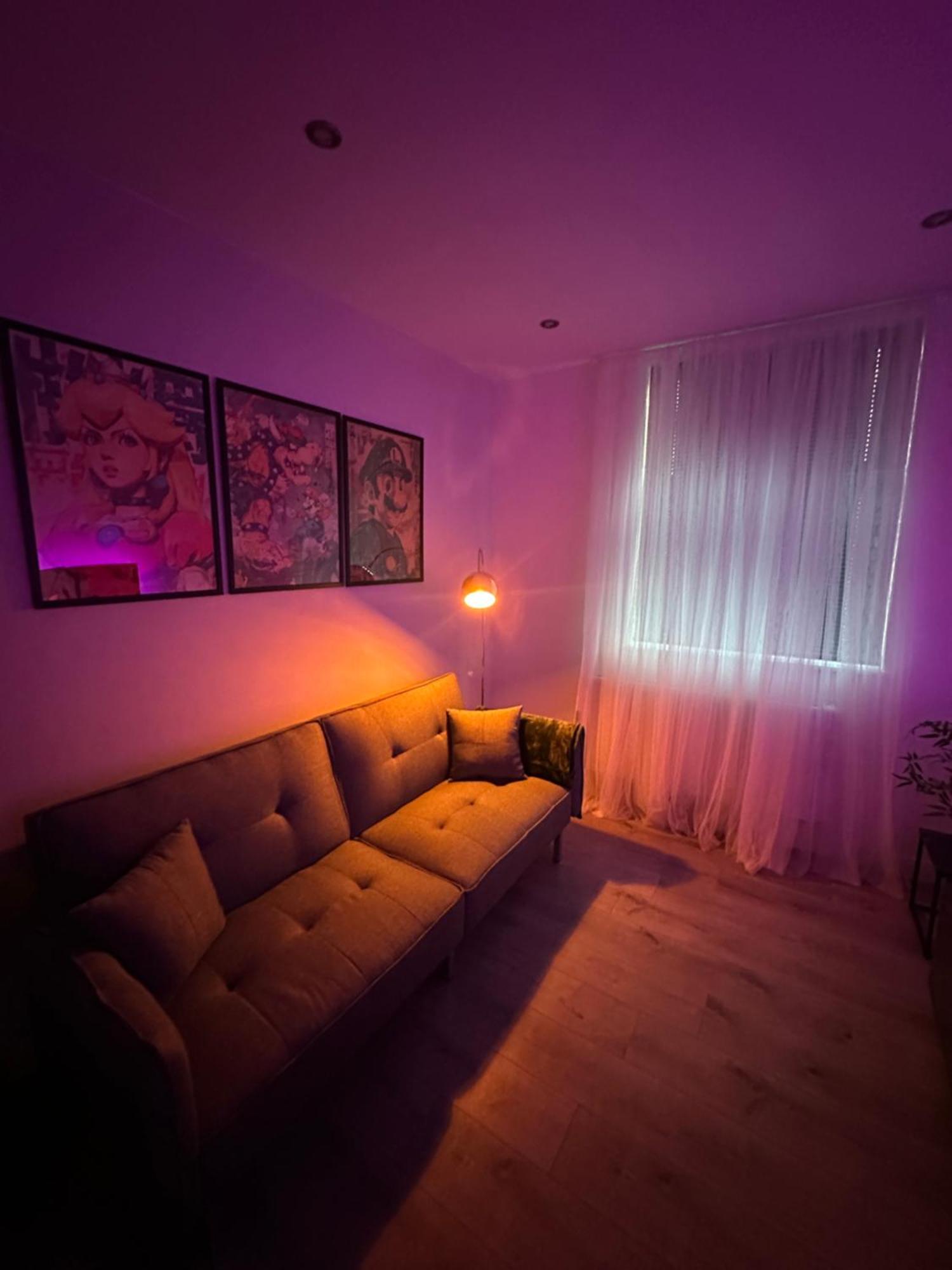 Retro Suite A Luxury Apartment With King Size Bed Wii Games And Entertainment Лестер Экстерьер фото